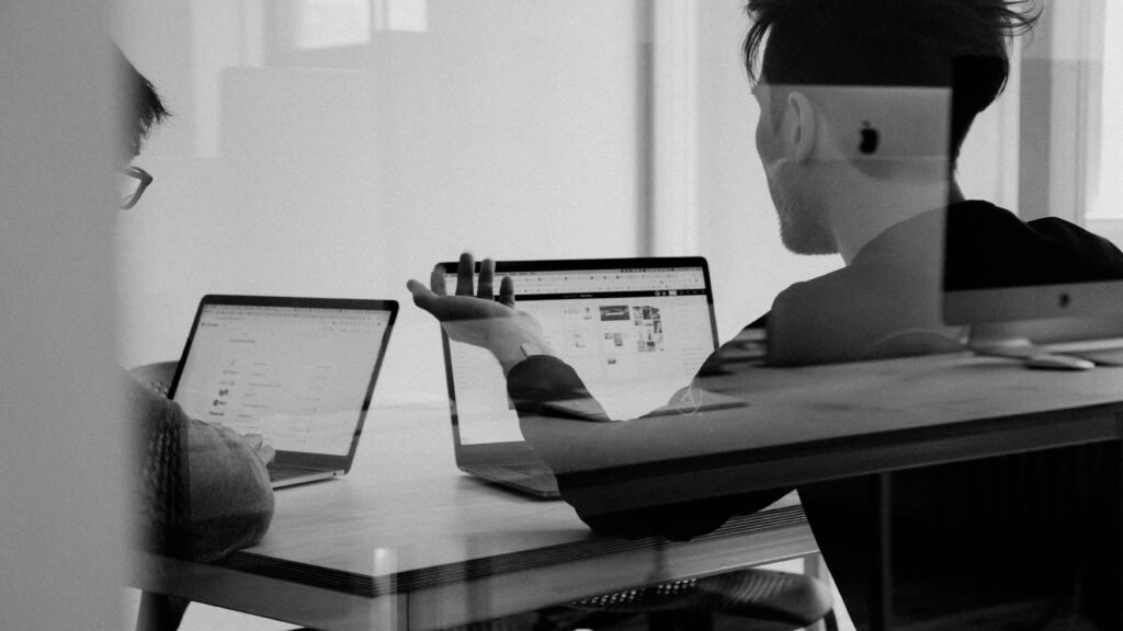 Evaluating an application development company for iOS mobile app development services